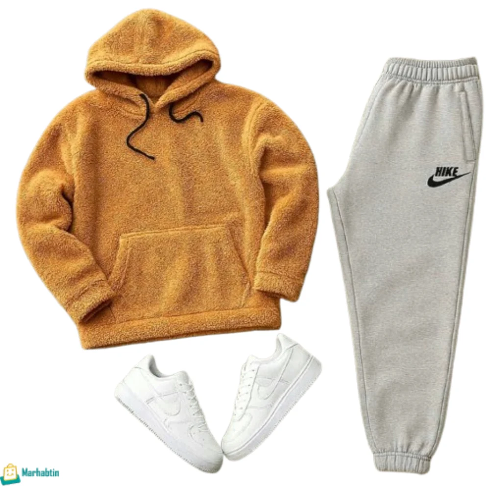 pajama-men-hoodie-nike-fleece بيجاما رجالي كنزة هودي فرو بيج وبنطال فليس فضي عليه شعار NIKE وحذاء رياضي Air Force 1.