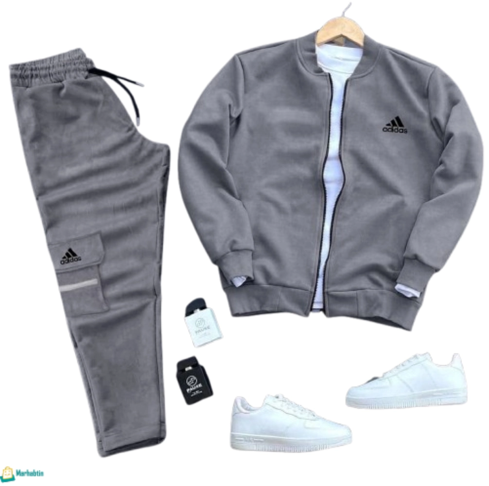 suede-pajama-men-grey بجامة شامواه رجالي باللون الرمادي الفاخر. طقم رياضي بستايل بومبر من قماش شامواه إيطالي.